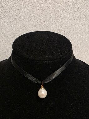 VM White Genuine Pearl & Black Ribbon Chocker Necklace 16" Goldtone New